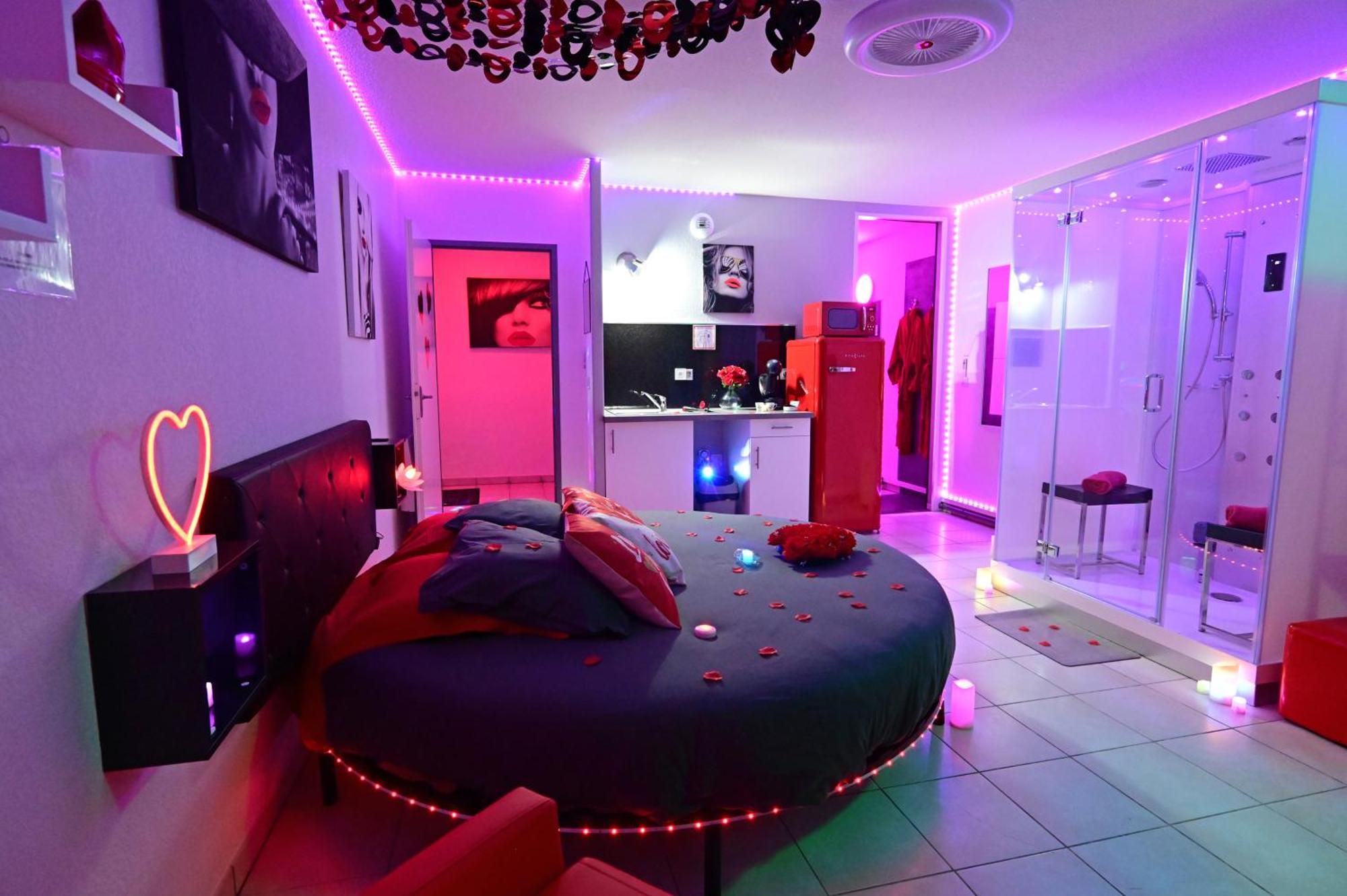 Love Room A Deux Pas De L'Ocean Avec Hammam, Sauna Et Bain A 2 :-) Biscarrosse Exterior foto