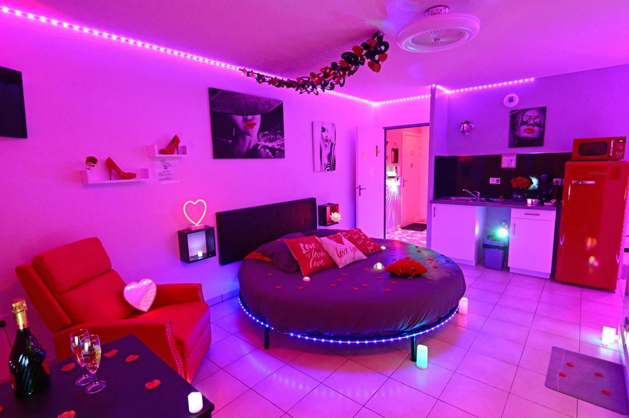 Love Room A Deux Pas De L'Ocean Avec Hammam, Sauna Et Bain A 2 :-) Biscarrosse Exterior foto