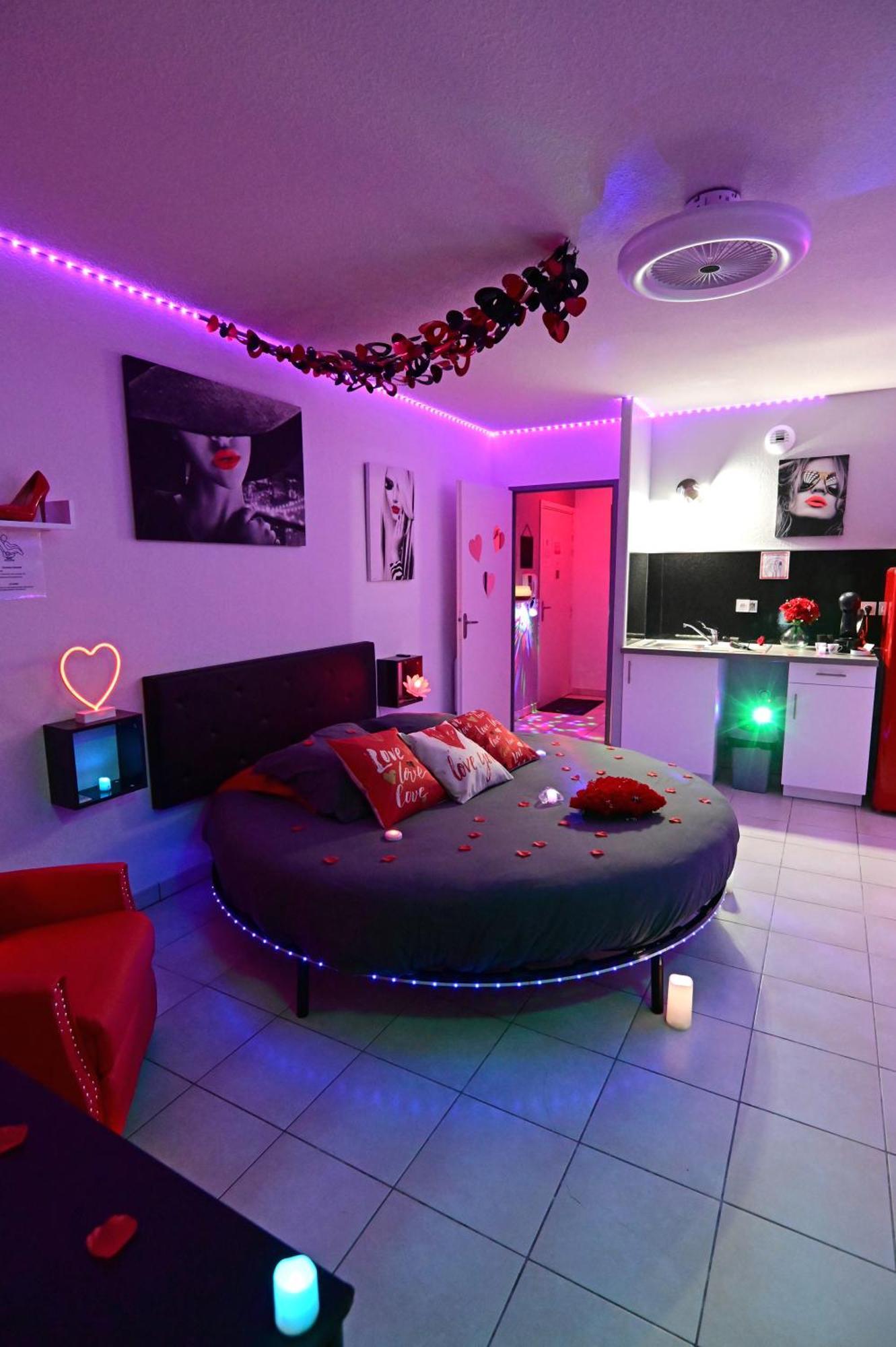 Love Room A Deux Pas De L'Ocean Avec Hammam, Sauna Et Bain A 2 :-) Biscarrosse Exterior foto